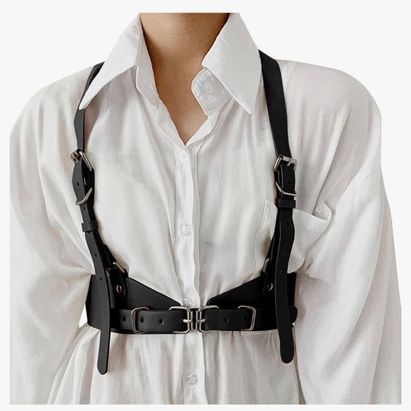 BNWT Bustiers shoulder belt purchased in Paris slightly different than picture - Picture 1 of 6
